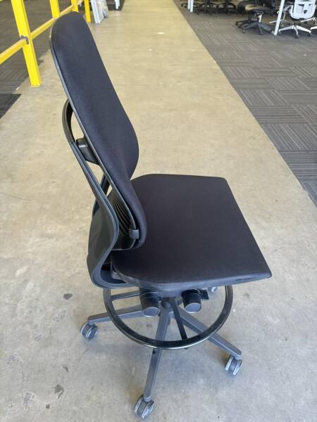 Steelcase GESTURE drafting Chair/armless