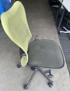 Herman Miller Mirra1- Lime