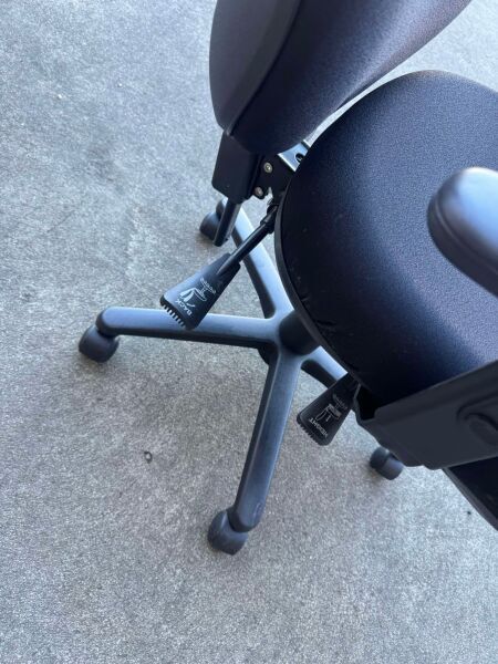 Black Task Chair/arms (buy 5 get 1 FREE)