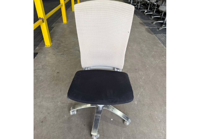 Formway Life Chair