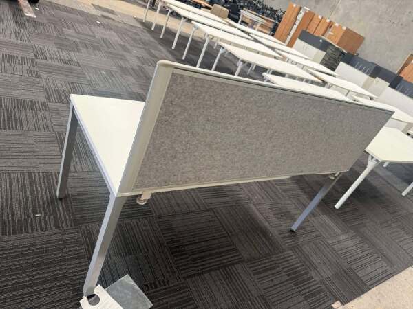 Desk with Detachable Partition 1800mm